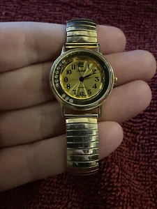 Reloj de cuarzo Annibel tono dorado con correa expandible - Imagen 1 de 4