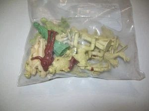 VINTAGE MARX WESTERN PLAYSET CHARACTER FIGURES - Tonto, Lassie Etc. - Picture 1 of 5
