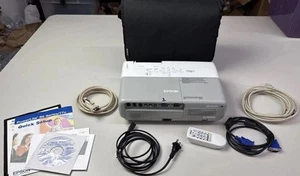 Epson PowerLite S5 EMP-S5 LCD Projector 21 Hours w/Remote 3a - Picture 1 of 11