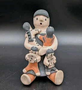 StoryTeller Pueblo Pottery 4 Children Signed Carol Suina Hand painted 5" - Picture 1 of 4