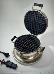 Ferro da stiro per waffle vintage Universal, Landers, Frary e Clark E9314 - Foto 1 di 4