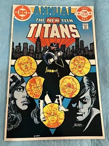Nuevo Teen Titans Anual #2 Primera Aparición de Vigilante DC Comics 1983 Pacificador - Imagen 1 de 8