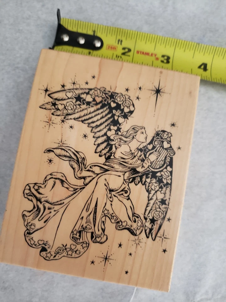 PSX K-1332 Hermoso sello detallado Ángel de goma montado en madera Foto 1 de 3