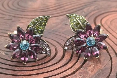 Pendientes Heidi Daus Floral Clip-On Gloriosos Jardín Flor Cristal 1.4" Foto 1 de 4