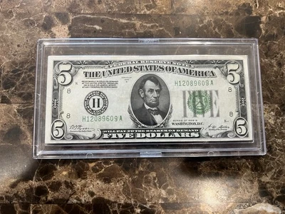 1928 B $5 *St.Louis* H Federal Reserve Note *uncirculated* PCGS 65 - Image 1 of 2