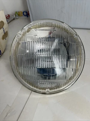 Faro Wagner 4000 12V redondo 3 clavijas repuesto directo faro nuevo de stock haz bajo Foto 1 de 4