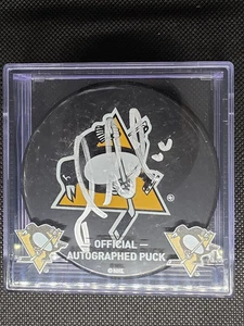 NEW MARIO LEMIEUX 66 Signed NHL Hockey Puck - Pittsburgh Penguins Foundation - Picture 1 of 3