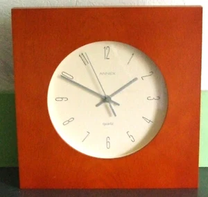 Annex Wanduhr im Stil der 80er Jahre - Einfach schön - Bild 1 von 4
