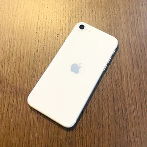iPhone SE 2nd Gen 2020 256 GB White Unlocked SIM free Battery 100% Apple Confirm - Afbeelding 1 van 6
