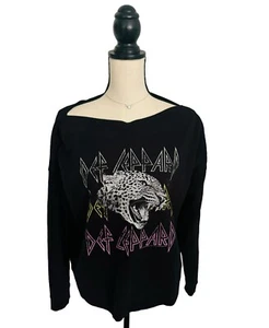 GUC Women's Maurices Def Leppard Semi-Cropped Sweatshirt Size: Large - Picture 1 of 4