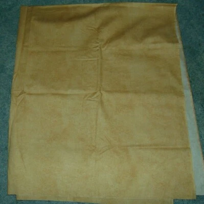 Fabric Remnant Quilters Candy Connecting Threads Gold Mirage 2674 Cotton - Image 1 of 2