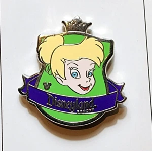 Disney Pin DLR Hidden Mickey Crest Collection - Tinker Bell [88759] - Bild 1 von 2