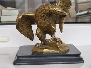 ANTICA SCULTURA AQUILA BRONZO 19-20° C. SU SUPPORTO BEL DETTAGLIO 2,05kg RARA VECCHIA - Foto 1 di 16