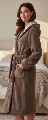 L.L. Bean Women's Sz 2XL Wicked Plush Full Length Sherpa Trim Bath Robe - Image 1 of 4