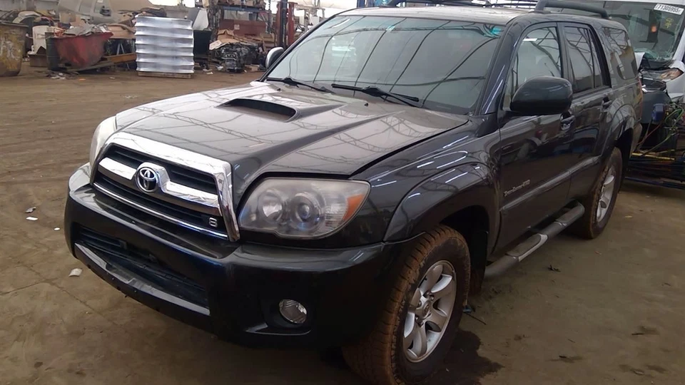 (LOCAL PICKUP ONLY) Hood With Hood Scoop Fits 03-09 4 RUNNER 6771119 - Image 1 of 4