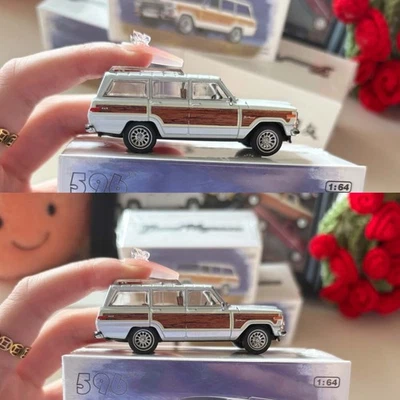 596MODEL 596 1:64 Jeep Grand Wagoneer Silber/Weiß Geländewagen Diecast-Modellauto