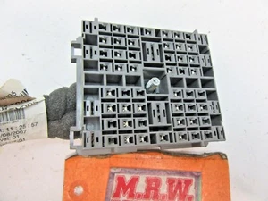 FUSE BOX RELAY FITS GREY WIRE PLUG CLIP OFF DASH MOUNTED 08-10 VUE 3.5L MOTOR - Picture 1 of 6