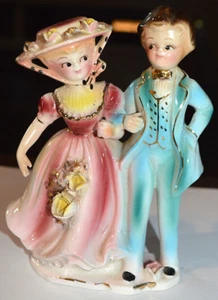 Vintage 6,25" Porzellanfigur des viktorianischen Mannes und der viktorianischen Frau Arnart 8235 - Bild 1 von 3