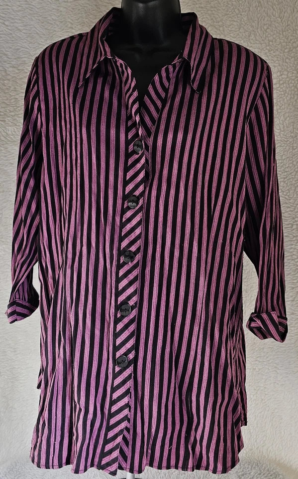 Camisa blusa Dressbarn para mujer talla 1X púrpura negra a rayas Foto 1 de 4