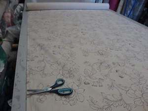 10M MARIA FLOWER PLUM DESIGNER CURTAIN / UPHOLSTERY FABRIC £2.99/metre - Picture 1 of 7