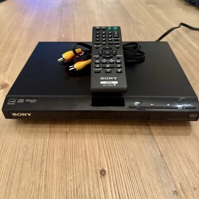 Sony DVP-SR210P Progressive Scan CD and DVD Player With Remote/ Aux Tested WORKS - Image 1 of 4