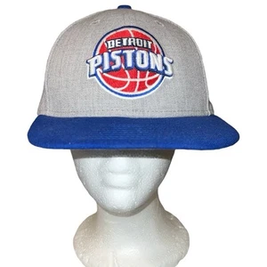 New Era 59 Fifty Hat Mens’s Size 7 1/2 Gray Blue Red Fitted Detroit Pistons - Picture 1 of 7