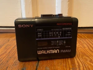 Sony Walkman WM-F66 F76 Radio Cassette Grabación Walkman con Altavoz Japón - Imagen 1 de 8