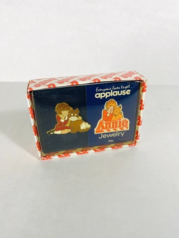 Little Orphan Annie Pin New Applause/Knickerbocker 1982 Item 8910 Cover