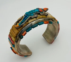RARO BRAZALETE INDIO GRANDE FIRMADO PHIL L. PLATA ESTERLINA INCRUSTACIONES PIEDRAS PRECIOSAS - Imagen 1 de 7