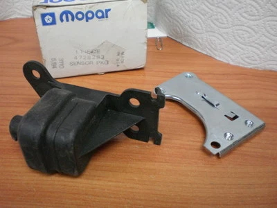 4728283 SENSOR DE IMPACTO MOPAR GENUINO SE ADAPTA A LEBARON, DAYTONA, DINASTÍA, SOMBRA Foto 1 de 4