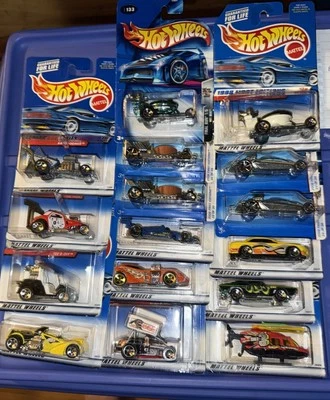 MIXED GROUP/LOT OF HOT WHEELS SERIES & FIRST EDITIONS! LOT OF 16 DIE-CAST CARS!! - Image 1 of 4