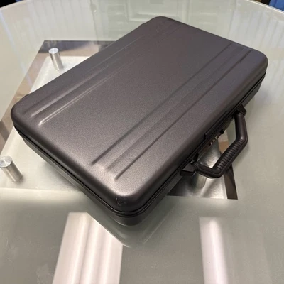 Zero Halliburton 经典铝质公文包 — 第 1/4 张图片