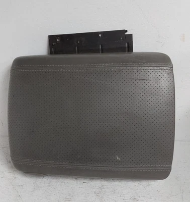 2006 CADILLAC ESCALADE CENTER CONSOLE ARM REST LID GRAY -WEAR (P5274) Foto 1 de 4