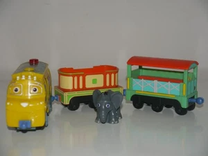 Chuggington Bundle Interactive Train MTAMBO with 2 CARRIAGES and ELEPHANT _Y22 - Picture 1 of 15
