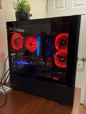 CyberPowerPC Gamer Xtreme (1TB HDD + 500GB SSD, Intel Core i7-11700F, 16GB RAM, - Image 1 of 4