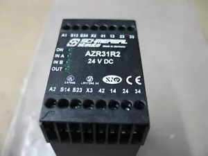 SCHMERSAL STEUTE AZR31R2 INTERRUTTORE DI SICUREZZA 24VDC 6A/250VAC 3A/24VDC P9426 - Foto 1 di 4