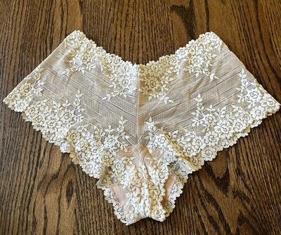 Wacoal Abrazo Encaje Niño Corto Color Nude/Marfil Talla Grande (7) Foto 1 de 4