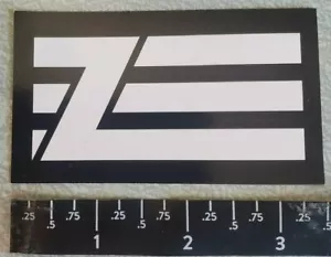 Adesivo decalcomania vinile bianco e nero logo Zastava Arms piccolo USA Shot Show AK 47 - Foto 1 di 1