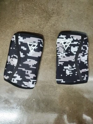 Evolution Athletics Knee Sleeves - Image 1 of 2