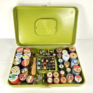 Carrito de caja de costura verde Wil-Hold vintage con contenido - Imagen 1 de 8