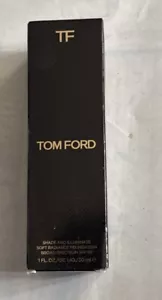 Base Tom Ford Shade And Illuminate Soft Radiance FPS 50 (0,0 Pearl) 1 oz - Imagen 1 de 2