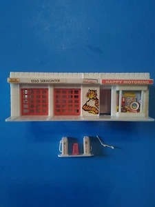 ho scale Plasticville Esso servicenter garage - Picture 1 of 9