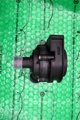 5Q0965567 NEW OEM water pump VW Audi Skoda Seat 2Q0965567 5G0965567A Foto 1 de 4