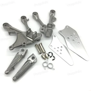 Supporto pedane anteriori argento nuovo per Kawasaki Ninja ZX6R/ZX636 2005-2008 - Foto 1 di 6