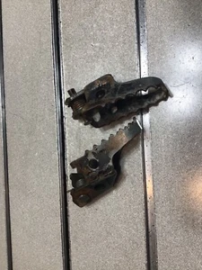 Yamaha RT180,,footpeg,footpeg set,footrest springs - Bild 1 von 4