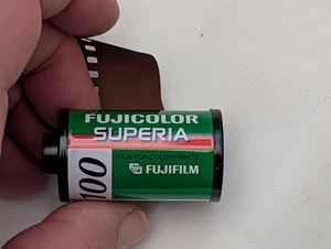 Fuji Fujicolor Superia 100 - 1 Rolls 24 Exp - Picture 1 of 2