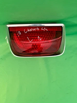 Оригинальный левый задний фонарь с крышкой багажника для Chevrolet Camaro SS 2010-2013 годов выпуска - Изображение 1 из 4