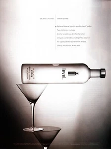 ABSOLUT LEVEL VODKA  AD 2004 VERY RARE OUT OF PRINT COCKTAIL GLASSES - Picture 1 of 2