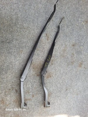 2013-2019 Cadillac XTS JUEGO DELANTERO IZQUIERDO DERECHO BRAZO LIMPIAPARABRISAS USADO OEM Foto 1 de 4