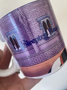 TAZA CLÁSICA DE BELLEZA DURMIENTE TIENDA DISNEY PARTE DE UNA COLECCIÓN SIN USAR EN MUY BUENA CONDICIÓN - Imagen 1 de 7